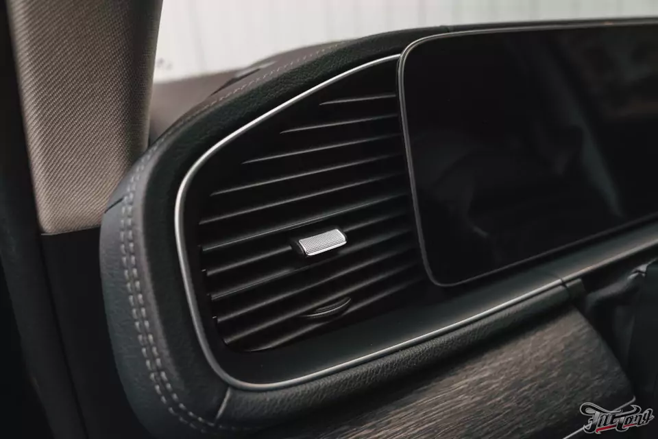 Химчистка салона для Mercedes GLE 400d
